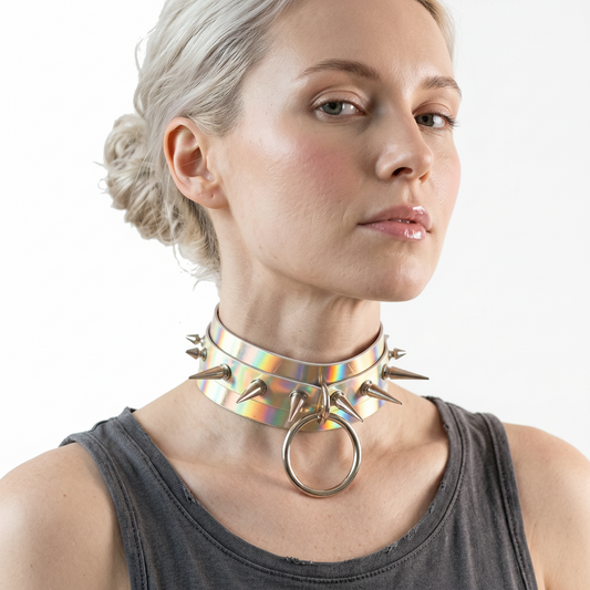 Holographic Spiked Choker