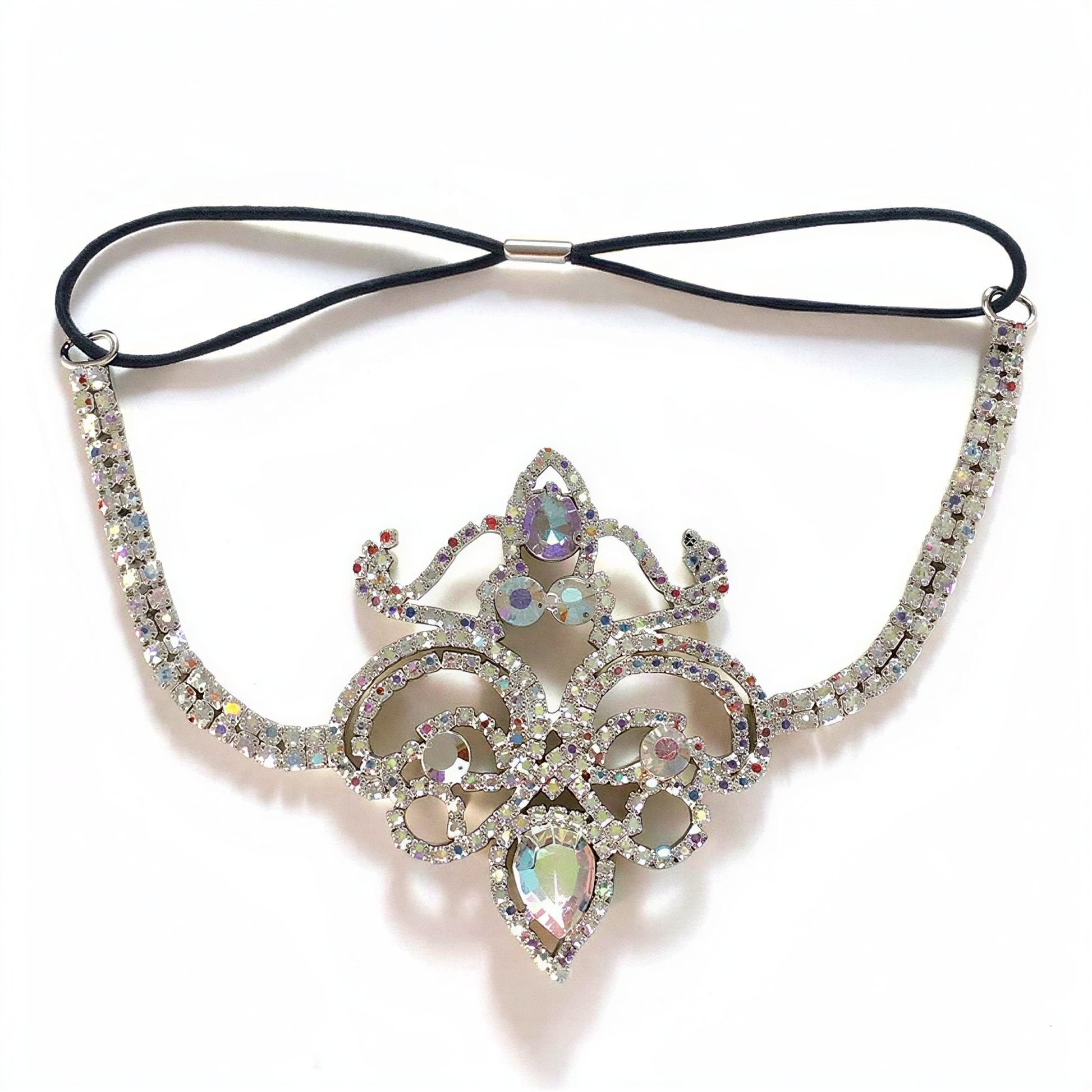 Crystal Thigh Chain in Silver — cyberpunk