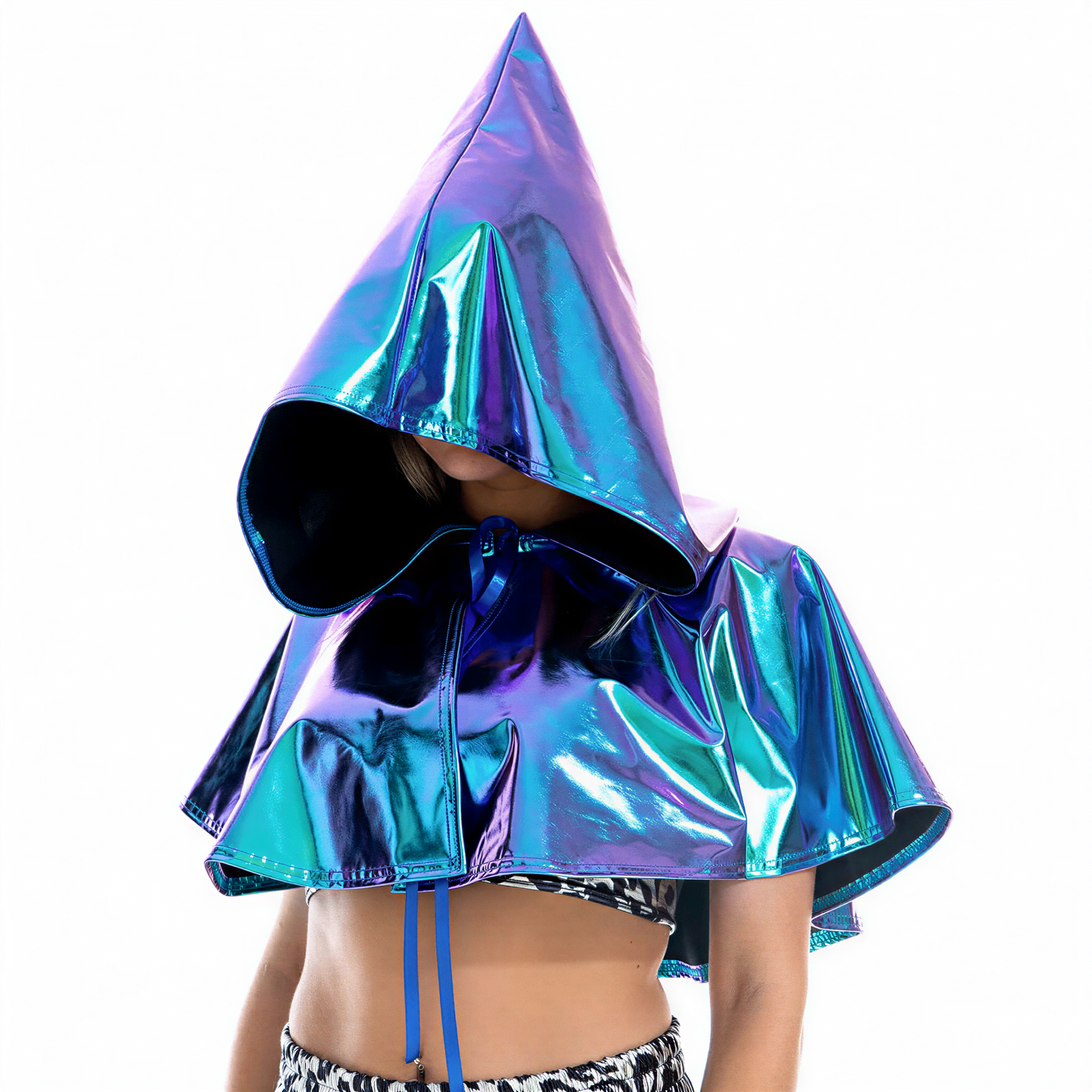 Holographic Hooded Capelet